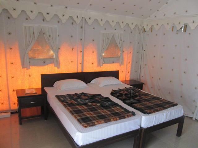 Derra Camp And Resort Jhājra Rom bilde